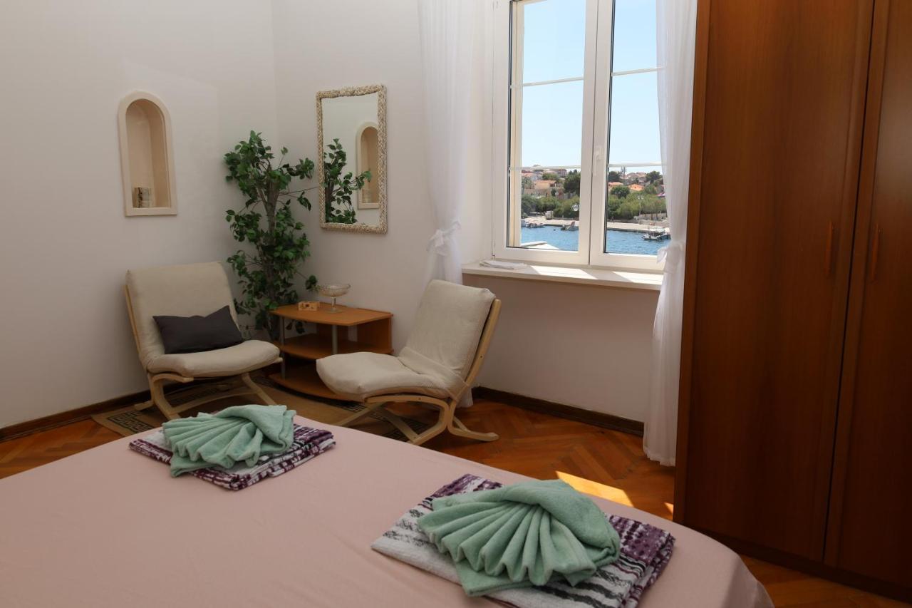 Apartman Dajana Supetar Ngoại thất bức ảnh