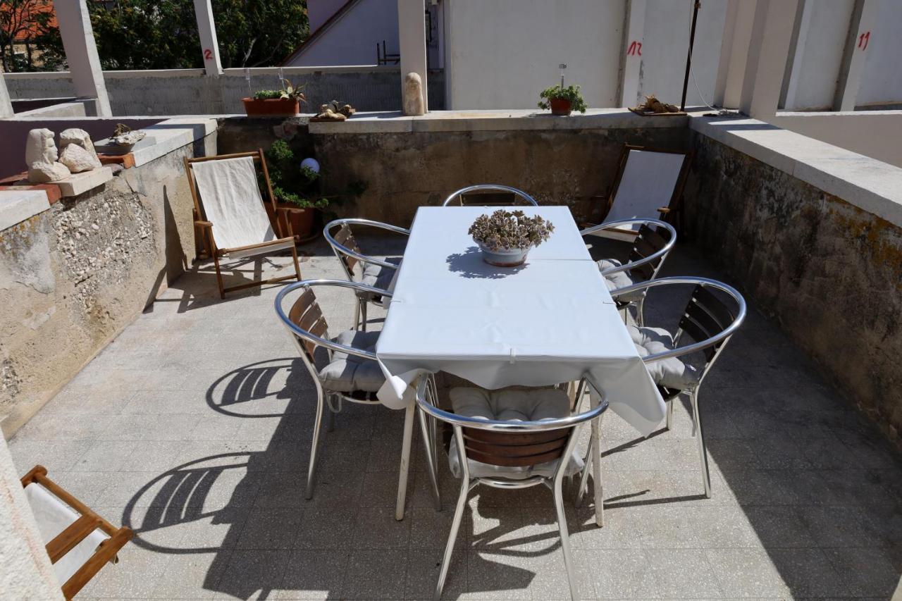 Apartman Dajana Supetar Ngoại thất bức ảnh