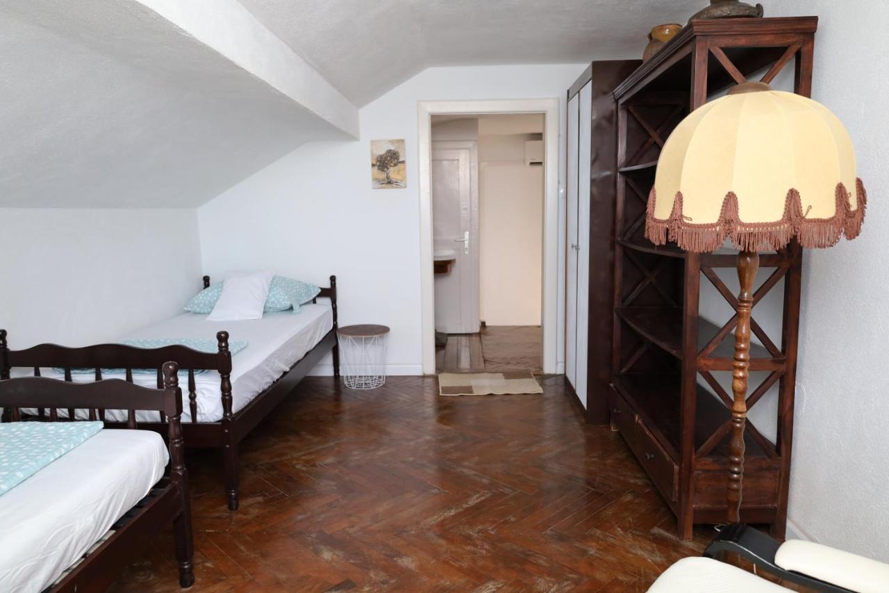 Apartman Dajana Supetar Ngoại thất bức ảnh